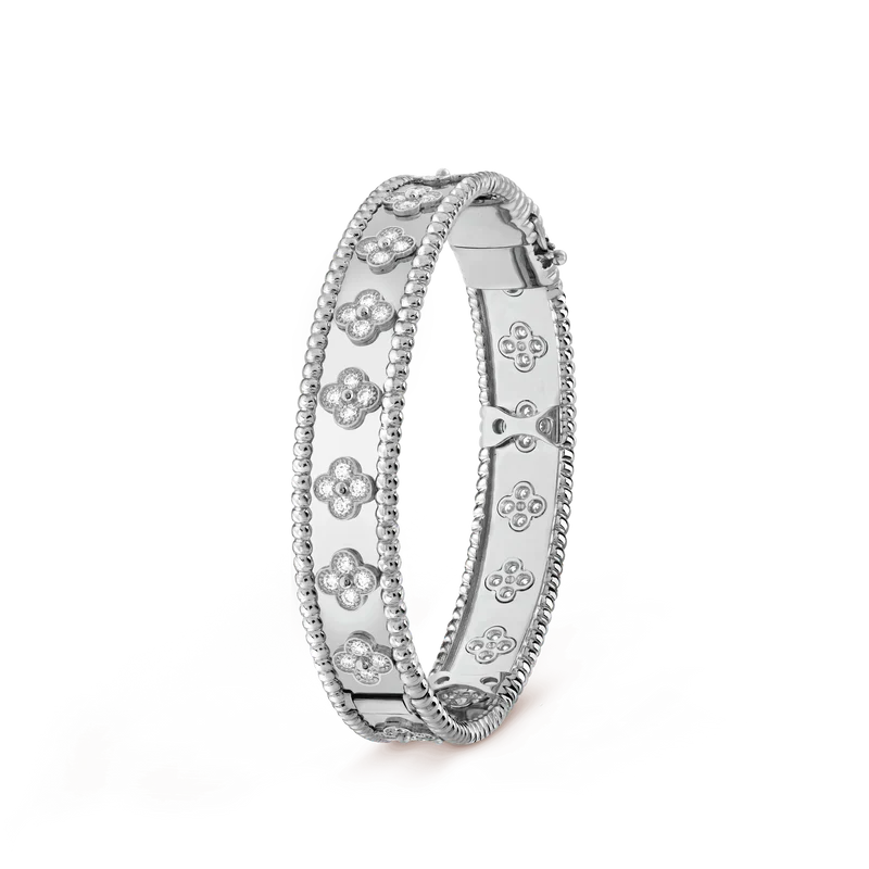 Noble Perlée Clovers Bracelet