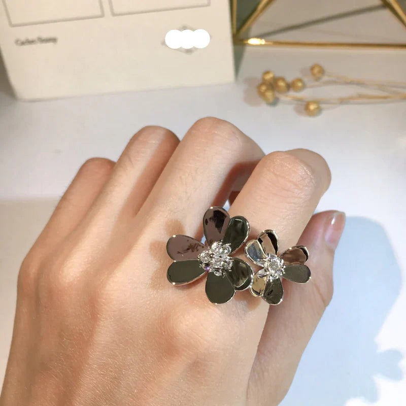 Noble Diamond Frivole Between The Finger Ring Elegant Luxury