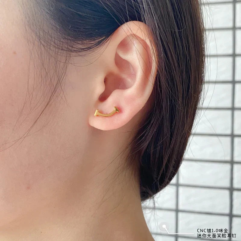 Noble T Smile Earrings