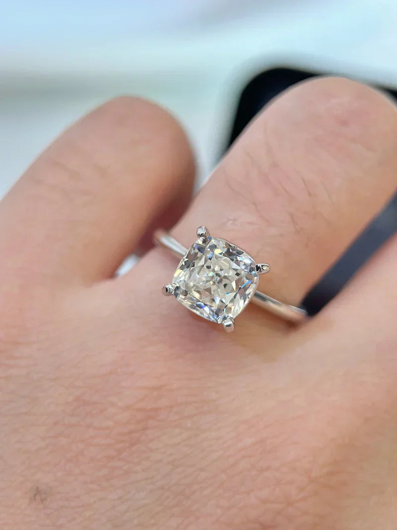 Noble Diamond Engagement Ring