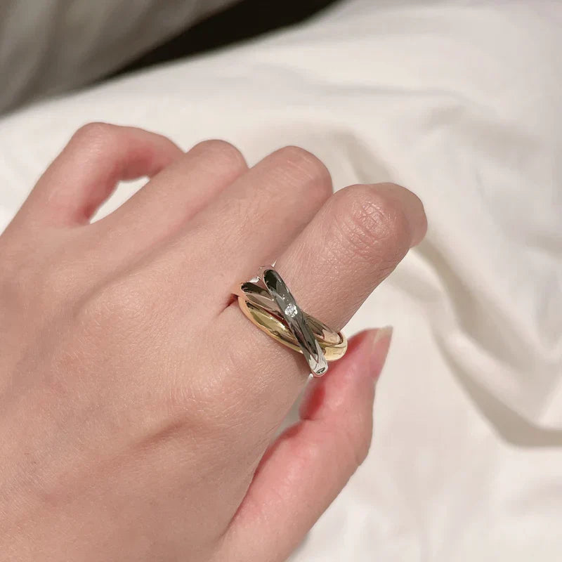 Noble Trinity Classic Five Diamonds Ring for Couple