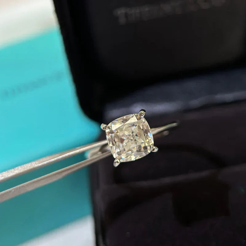 Noble Diamond Engagement Ring