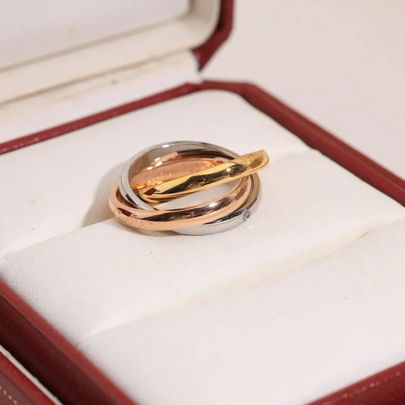 Noble Trinity Classic Five Diamonds Ring for Couple