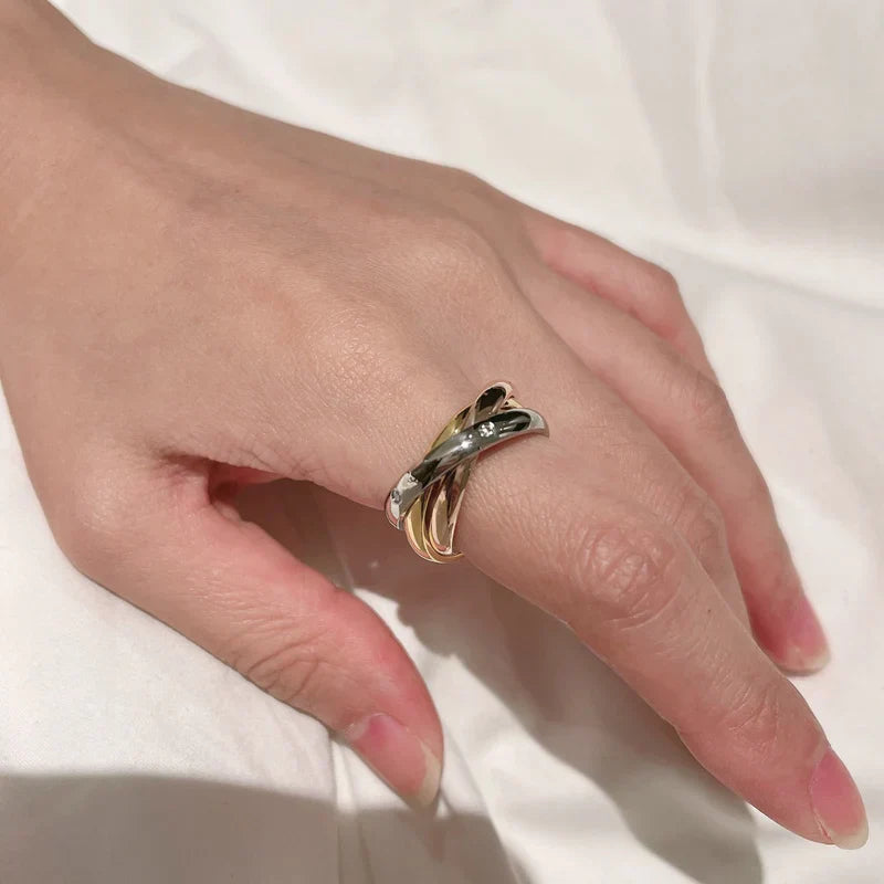 Noble Trinity Classic Five Diamonds Ring for Couple