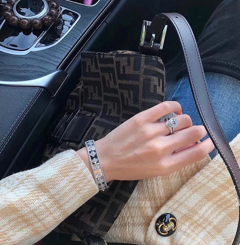Noble Perlée Clovers Bracelet