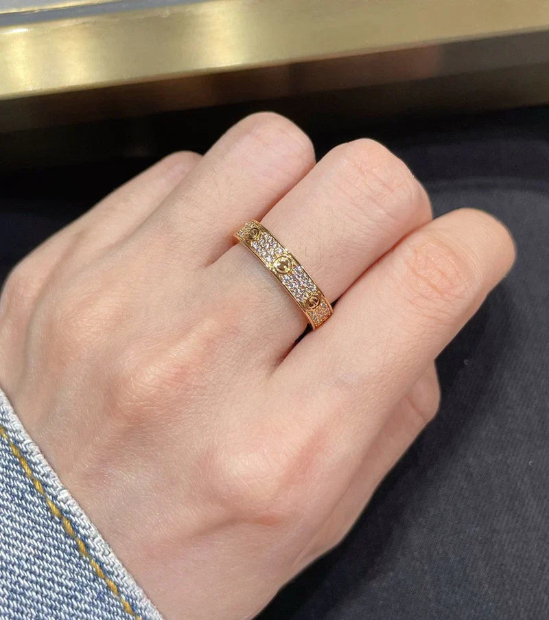Noble Steel Love Diamond-Paved 3mm Ring Sleek Elegance