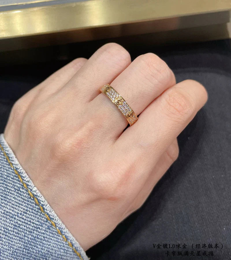 Noble Steel Love Diamond-Paved 3mm Ring Sleek Elegance