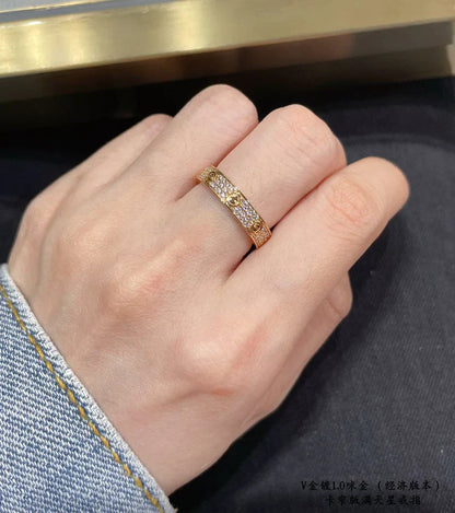 Noble Steel Love Diamond-Paved 3mm Ring Sleek Elegance