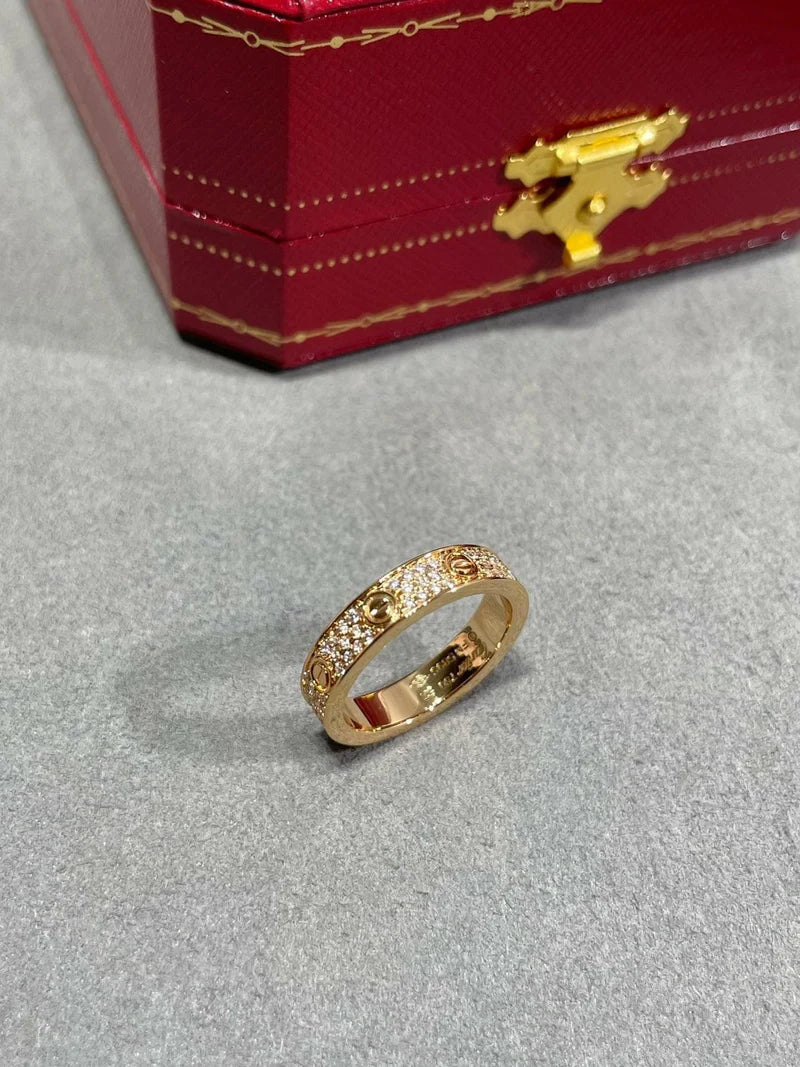 Noble Steel Love Diamond-Paved 3mm Ring Sleek Elegance