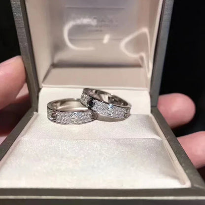 Noble Love Diamond-Paved 5mm Ring Classic Sparkle